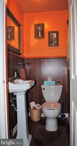 8201 Frst Hl Dr, Melrose Park PA  19027-1520 exterior