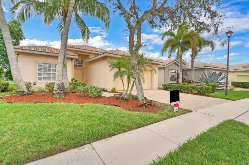 8640 Pine Cay, West Palm Beach, FL 33411-5538
