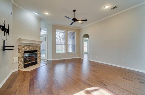 713 Sierra Ln, Lewisville TX  75028-7186 exterior