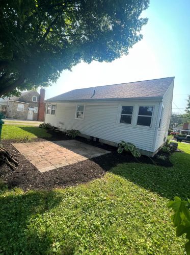 420 Lawnview Ave, Springfield OH 45505-2815 exterior