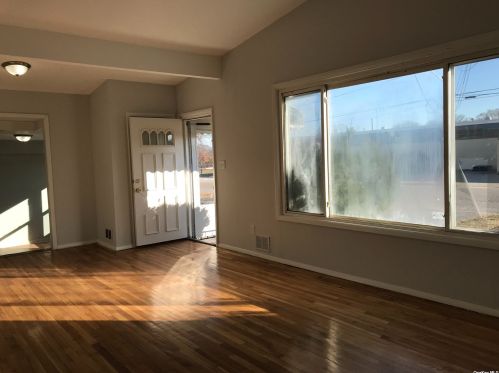57 Cherry St, Central Islip, NY 11722-4142