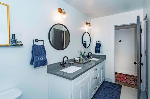 5301 Paradise Dr, Scottsdale AZ 85260-5433 exterior