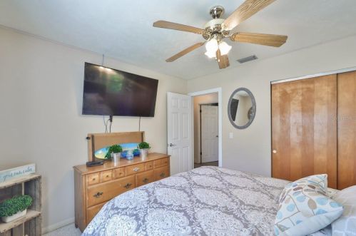 820 Crenshaw Lake Rd, Lutz FL  33548-8129 exterior