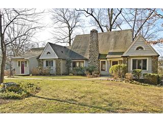 72 Lakewood Dr, Parsippany NJ  07834-2819 exterior