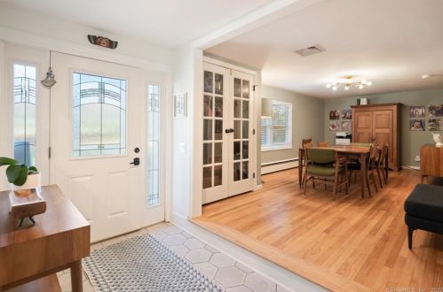 272 Old Grumman Hill Rd, Wilton CT  06897-4647 exterior