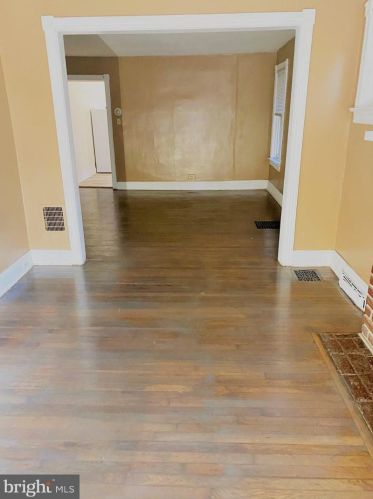 468 Stuyvesant Ave, Trenton NJ  08618-4103 exterior