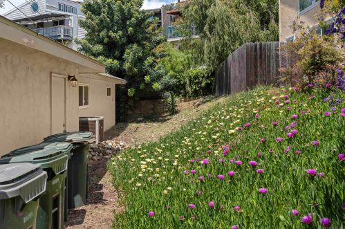 7990 Windsor Dr, La Mesa CA  91941-7808 exterior