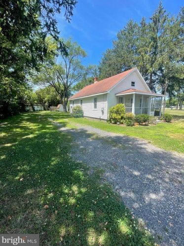 603 Wilson St, Laurel, DE 19956-1691