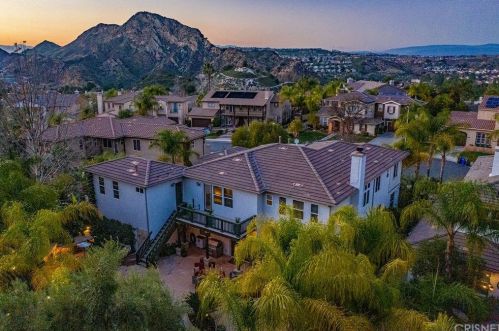 25514 Brighton Pl, Santa Clarita, CA 91381-1839