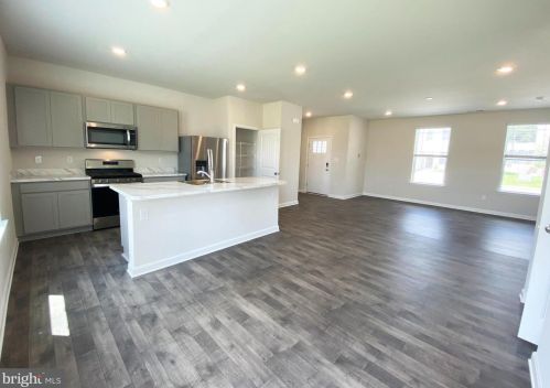 68 Pepperwood Dr, Camden-Wy DE  19934-5211 exterior