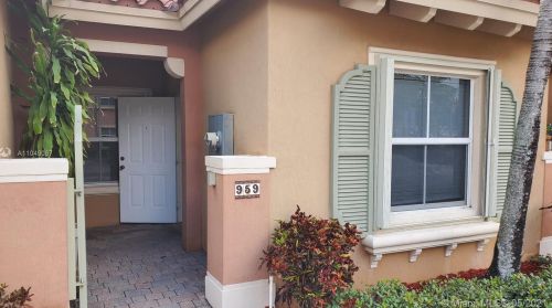 959 143rd Ave, Hollywood, FL 33027-6156