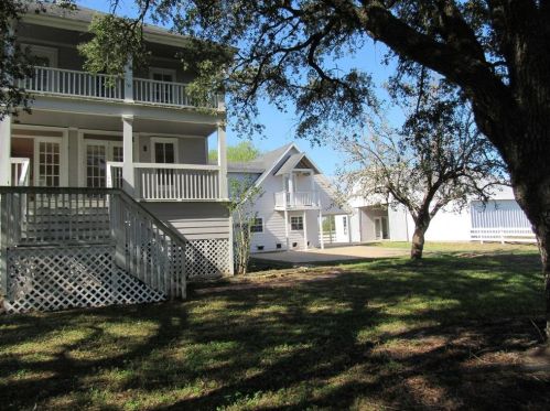 2504 Fm 331 Rd, Sealy, TX 77474-7767