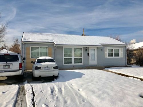 735 Macon St, Denver CO  80010-4148 exterior