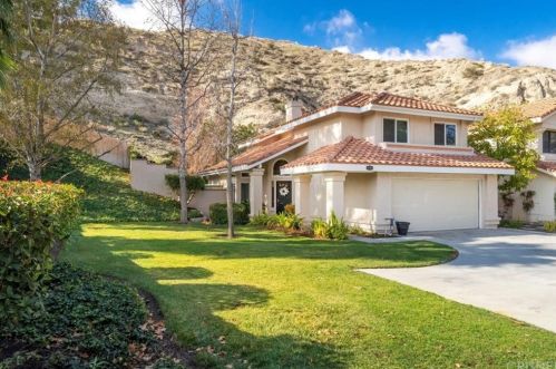 29083 Marilyn Dr, Santa Clarita, CA 91387-4445