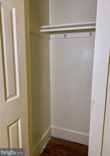 565 Pershing Ave, Lancaster PA  17602-4369 exterior