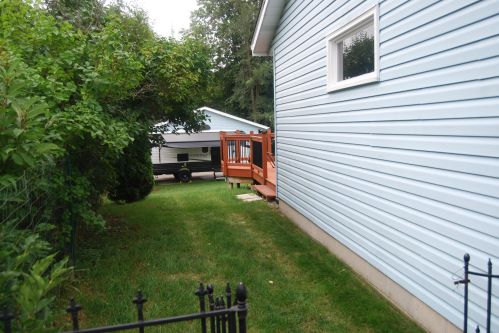 711 Harrison Ct, West Bend WI  53090-1800 exterior