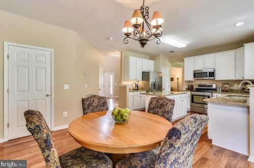 527 Rugby Ct, Purcellville VA  20132-3415 exterior