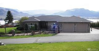 8 Lakevue Heights Dr, Oroville, WA 98844-9590