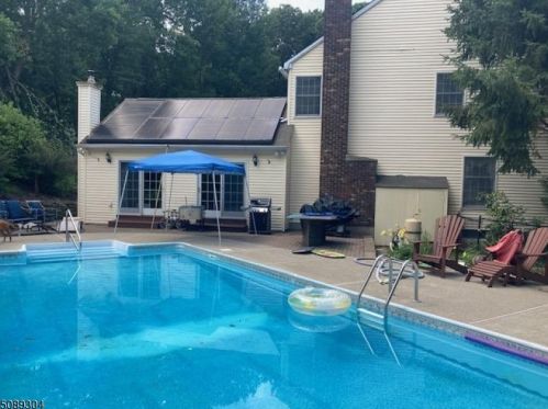 4 Skyline Dr, Sparta, NJ 07871-3432