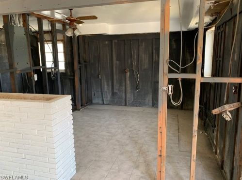 380 Washington Ct, Fort Myers Beach, FL 33931-3736