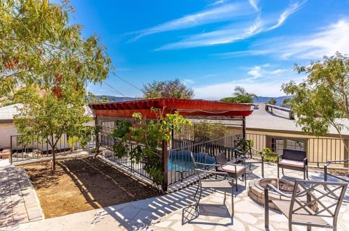 282 Hill St, Lake Elsinore CA  92530-3926 exterior