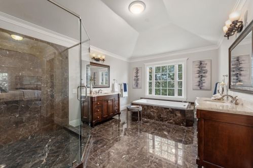 1916 Hull Ave, Redwood City CA  94061-3315 exterior
