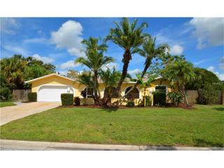 3155 Rose St, Sarasota, FL 34239-5623