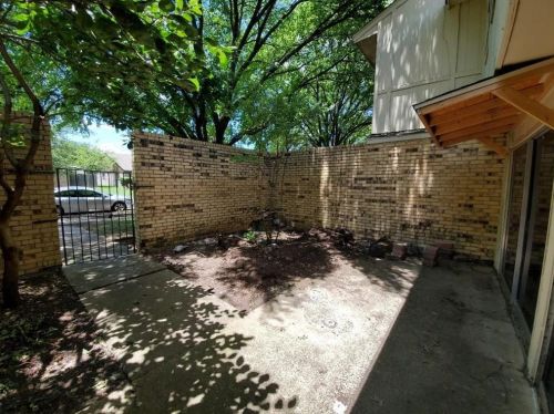 501 Towne House Ln, Richardson, TX 75081-3529