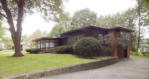 1551 Commonwealth Ave, Newton MA  02465-2800 exterior