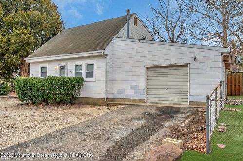 1741 Lakeside Dr, Lacey NJ  08731-3211 exterior