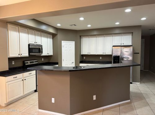 10928 161st Dr, Sun City, AZ 85379-4671