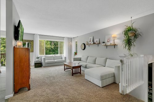 9557 Ironwood Dr, Saint Joseph, MN 56374-8720