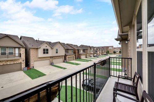 4152 Riverside Dr, Lewisville TX  75028 exterior