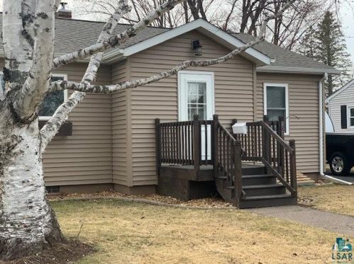 825 Birch St, Scanlon, MN 55720-1307