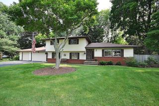 163 Bunker Hill Dr, Rochester, NY 14625-1303