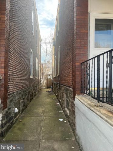 5416 Lawrence St, Philadelphia PA  19120-2804 exterior