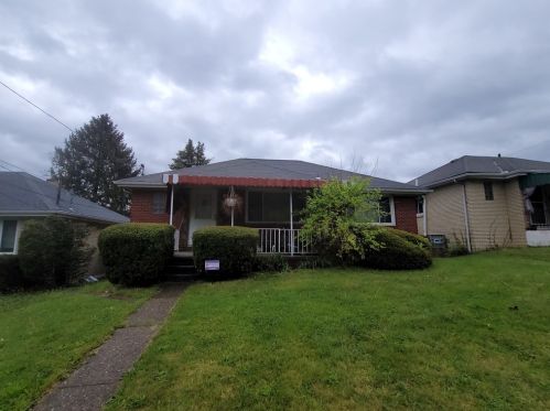 2727 Versailles Ave, Mckeesport, PA 15132-2044