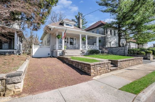 119 Pearl St, Tinton Falls NJ  07701-1522 exterior