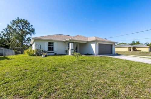 4717 4th St, Lehigh Acres, FL 33971-1614