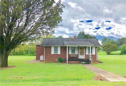 454 Nixon Rd, Statesville, NC 28625-1941