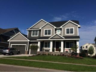 11208 Whitewater Dr, Saint Paul, MN 55129-5309