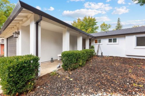 8435 Ahrentzen Ct, Citrus Heights CA  95610-2724 exterior