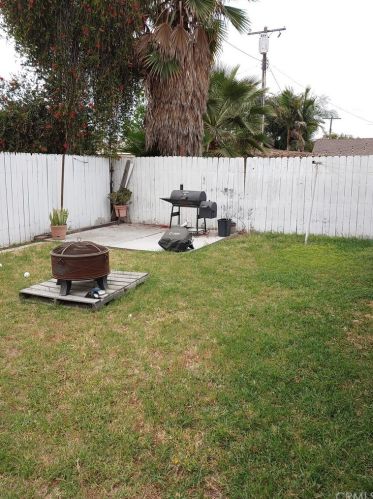 7610 Keltonview Dr, Pico Rivera CA  90660-4410 exterior