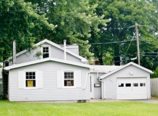 402 Brayton Rd, Rochester, NY 14616-3155