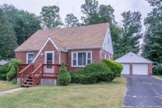 1028 Stoll Ct, Kingston, NY 12401-1410