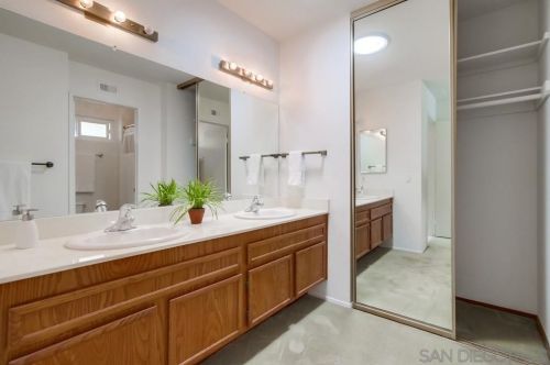 3275 Old Bridgeport Way, San Diego CA  92111-7733 exterior