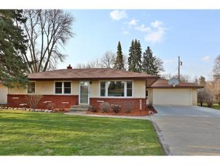 824 Grandview Ave, Saint Paul, MN 55113-4518