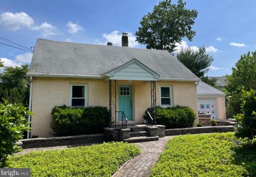1142 Taylorsville Rd, Washington Crossing, PA 18977-1141