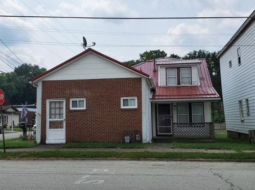 322 Indiana Ave, Avonmore, PA 15618-1603
