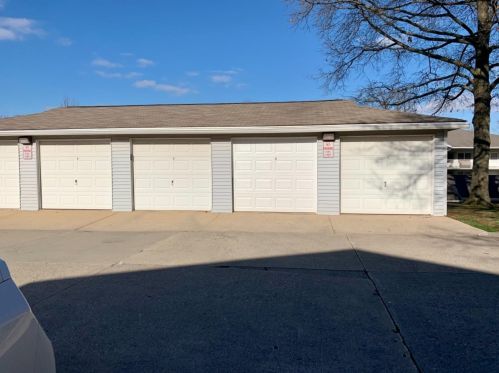 7620 Cheviot Rd, Cincinnati, OH 45247-4048